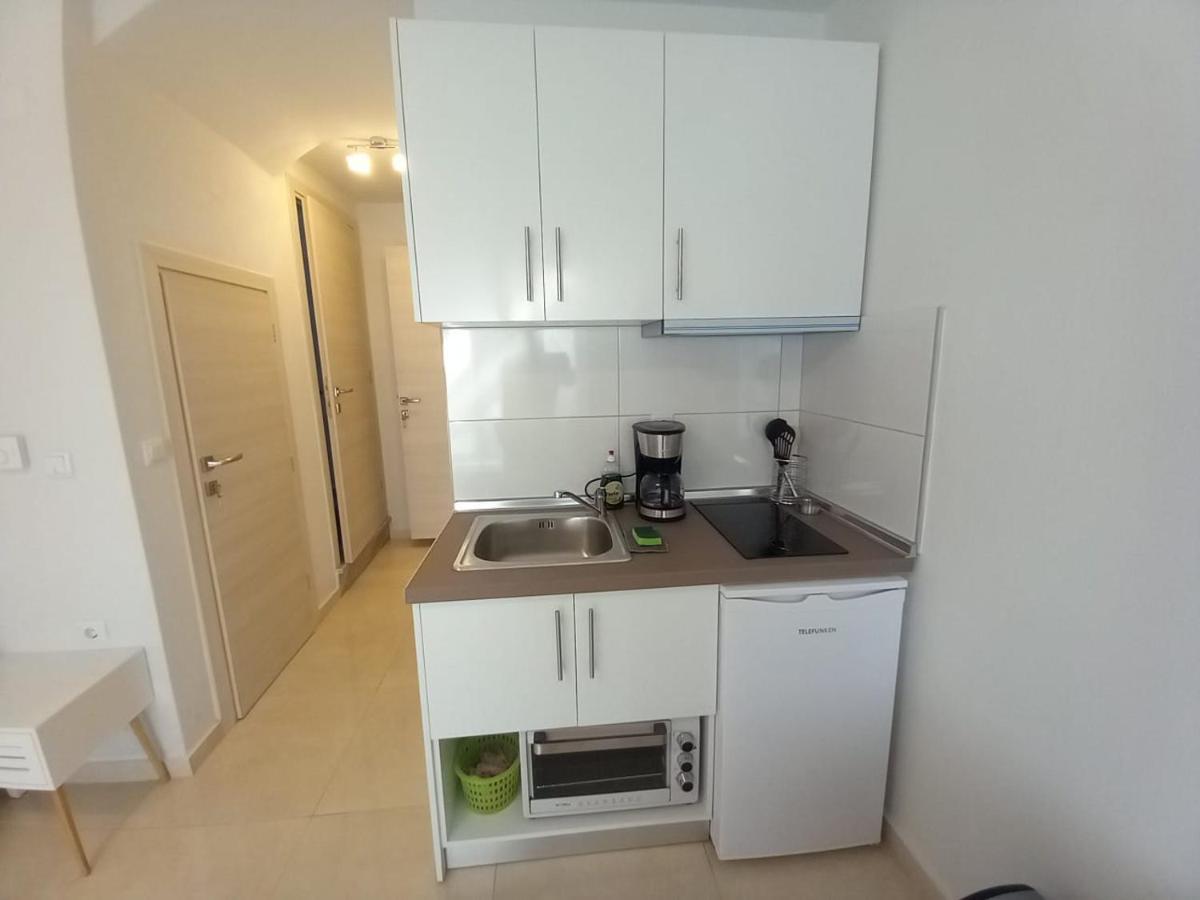 Elenis House Apartment Néa Péramos Bagian luar foto
