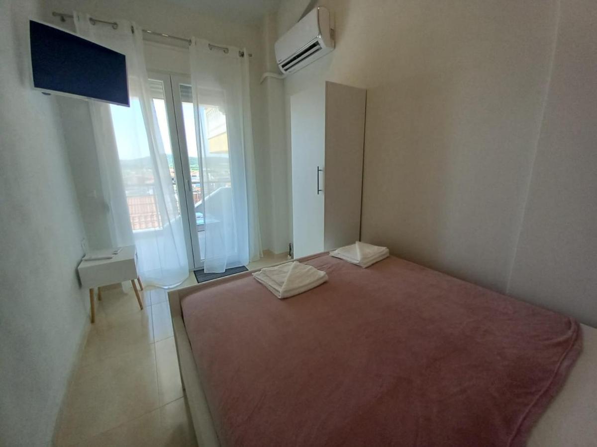 Elenis House Apartment Néa Péramos Bagian luar foto
