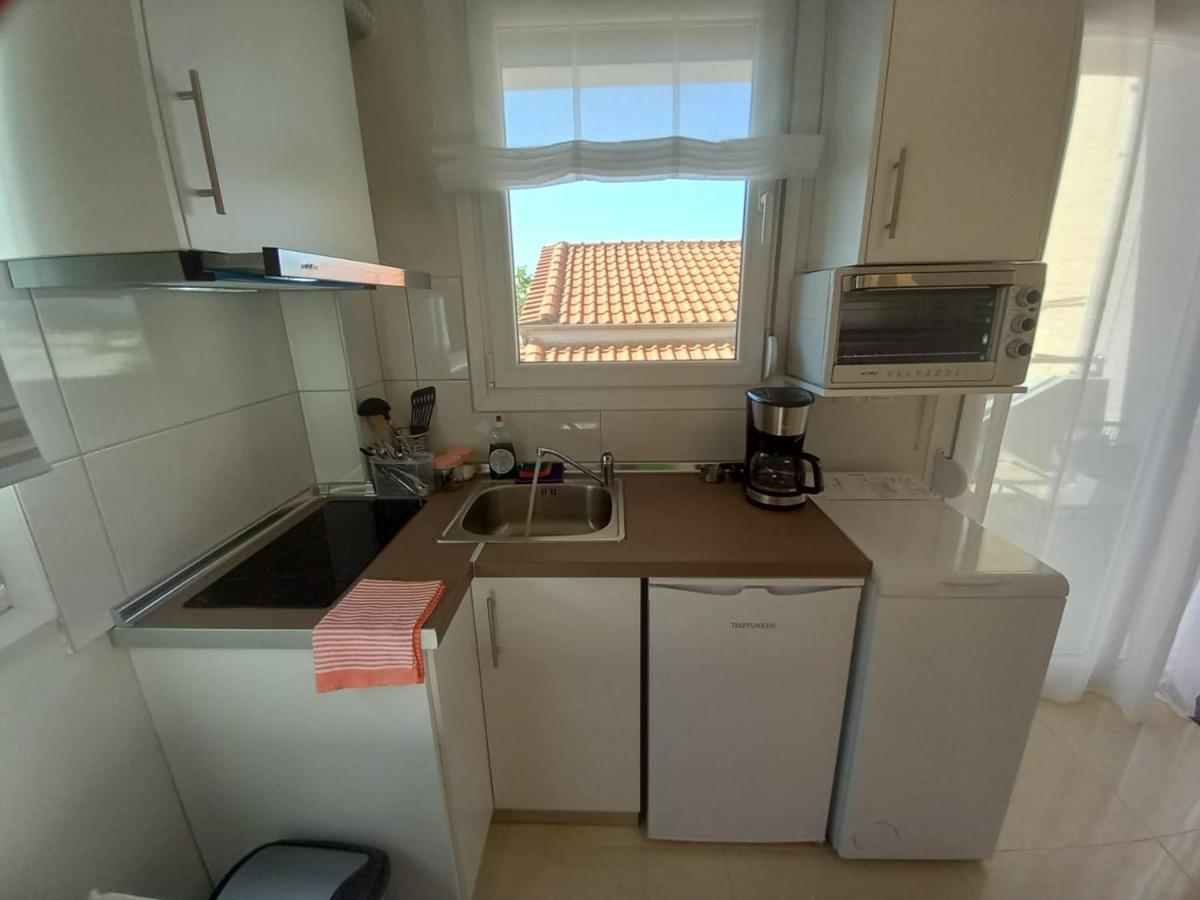 Elenis House Apartment Néa Péramos Bagian luar foto